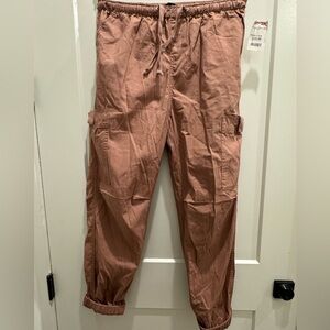 Women’s rust color cargo pants